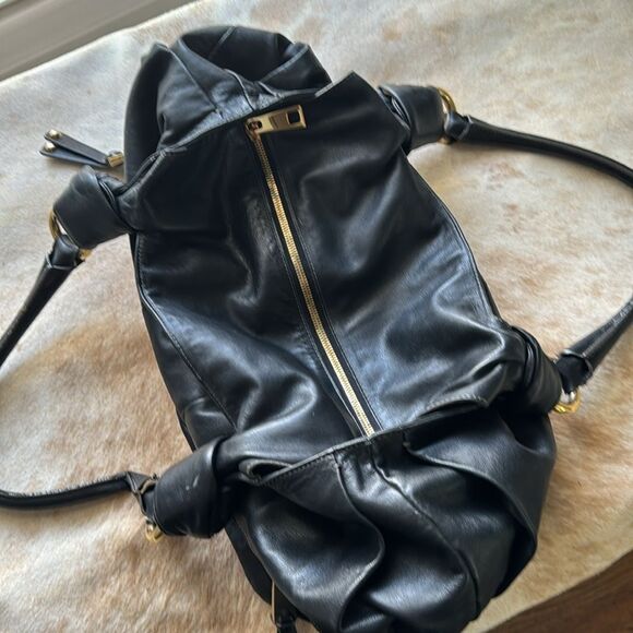 Marc Jacobs Black Leather Bag with Gold Hardware - Picture 4 of 9